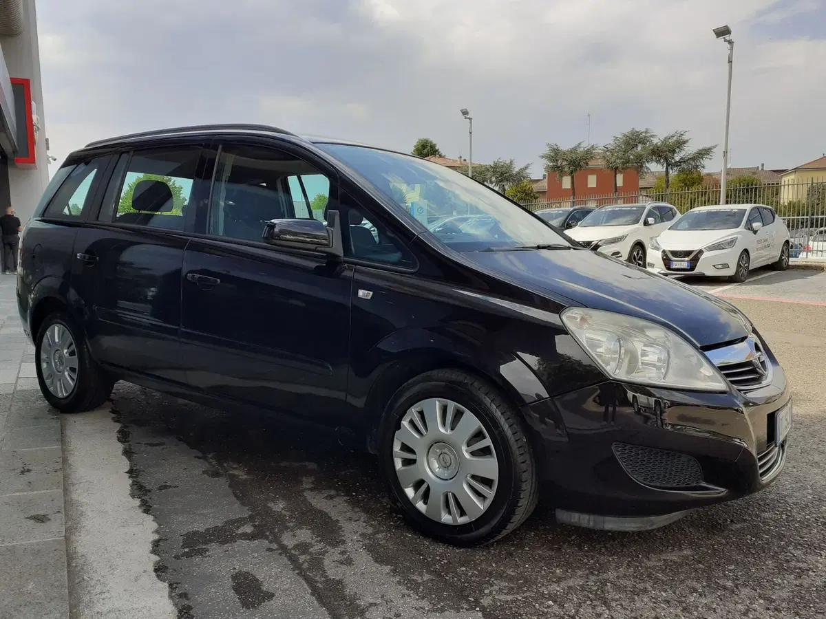 Opel Zafira usata a Modena