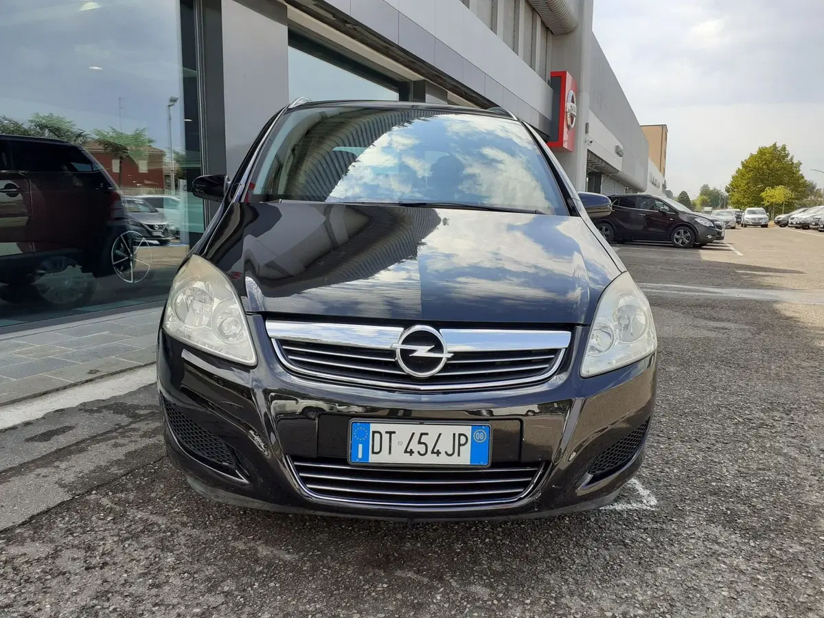 Opel Zafira usata a Modena (2)