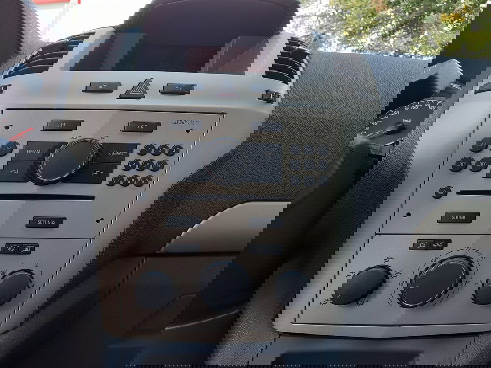 Opel Zafira usata a Modena (9)