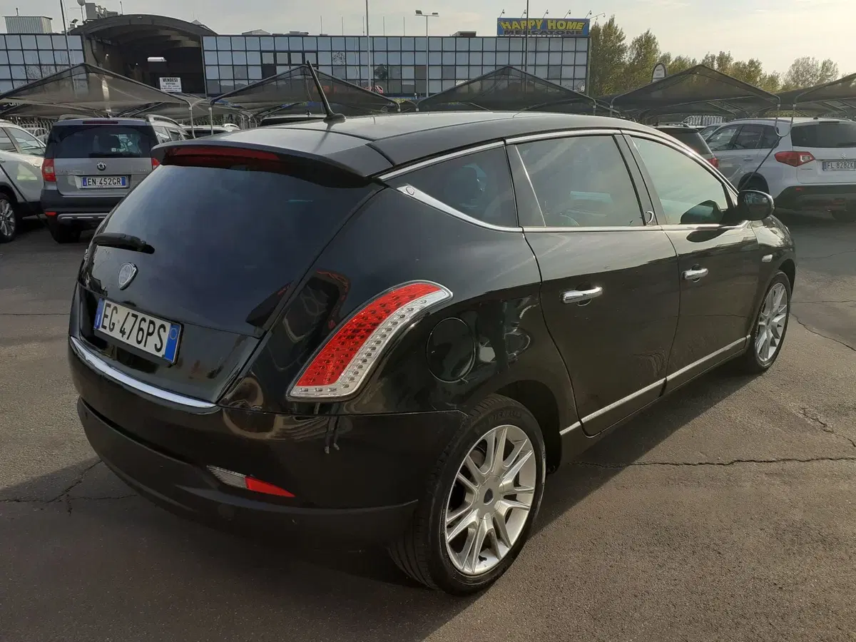 Lancia Delta usata a Modena (5)