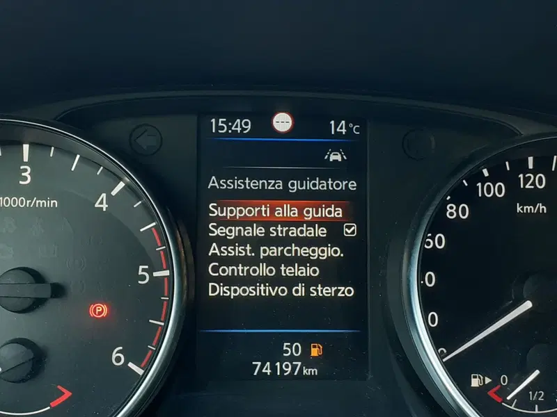 Nissan Qashqai usata a Modena (11)