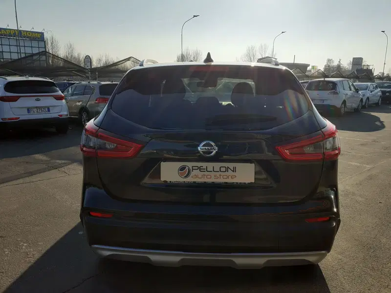 Nissan Qashqai usata a Modena (7)