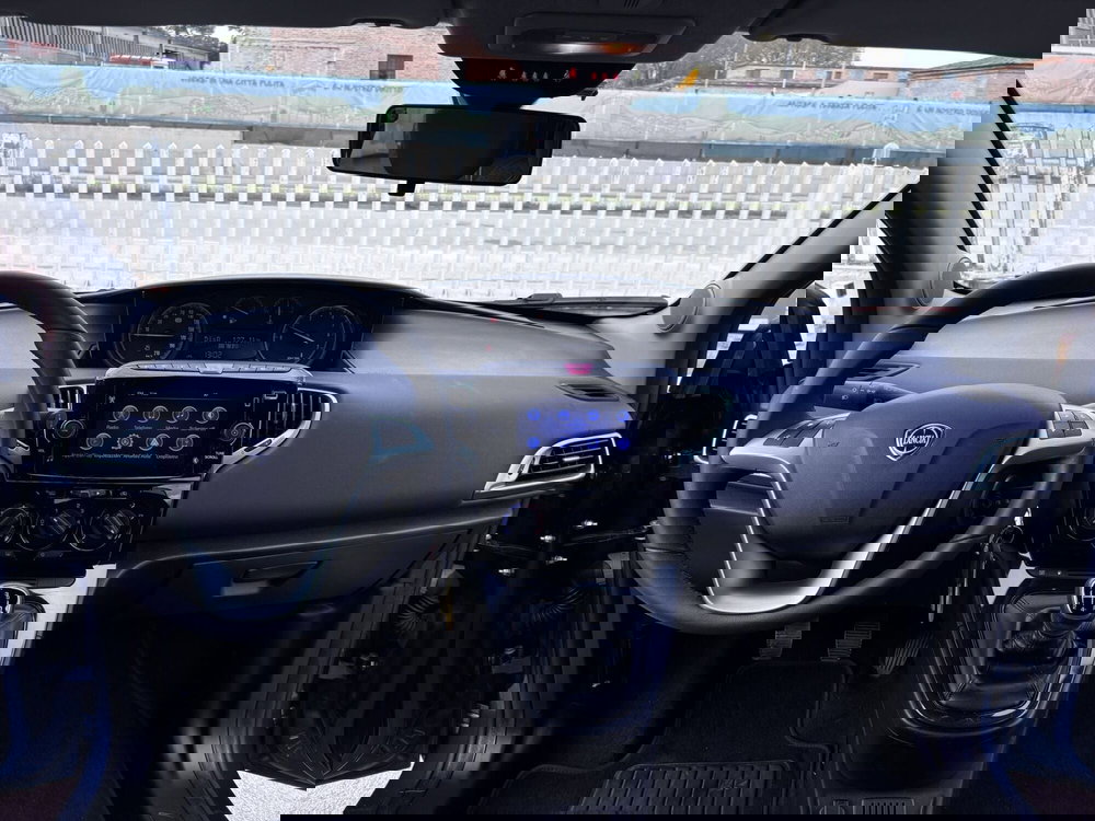 Lancia Ypsilon usata a Ancona (15)