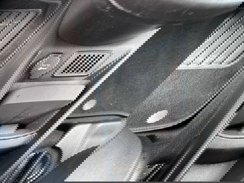 Lancia Ypsilon usata a Ancona (18)