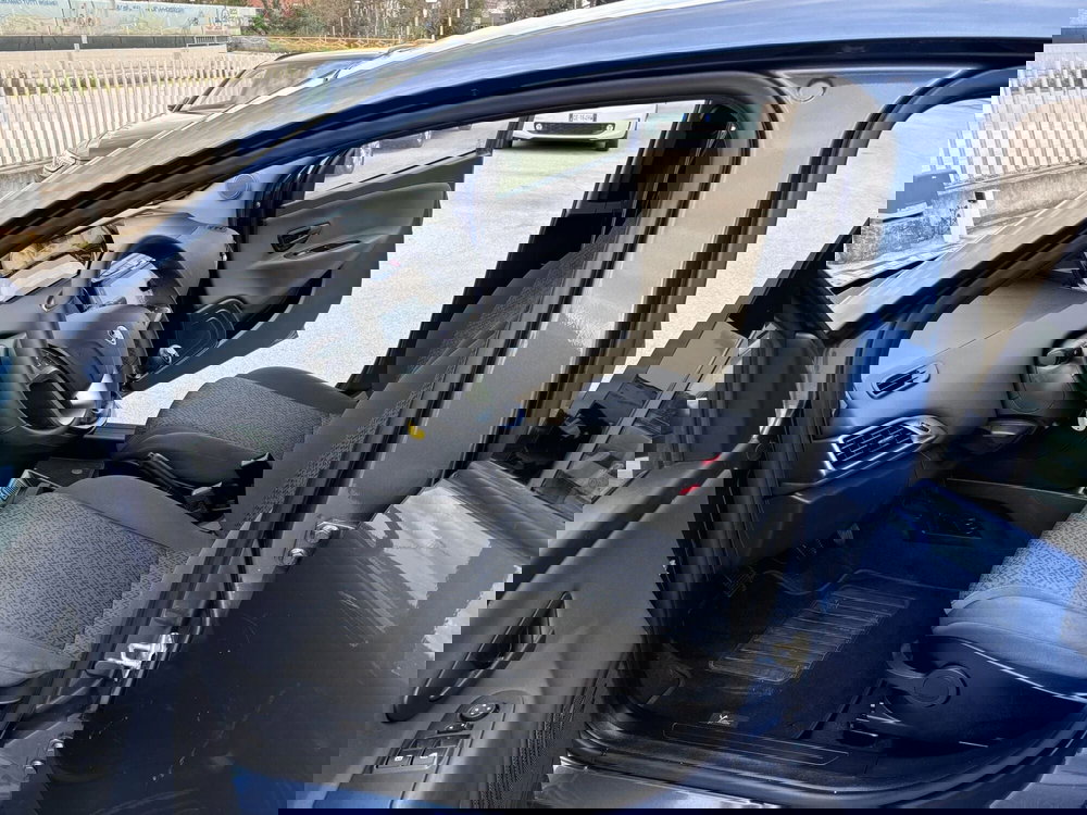 Lancia Ypsilon usata a Ancona (9)