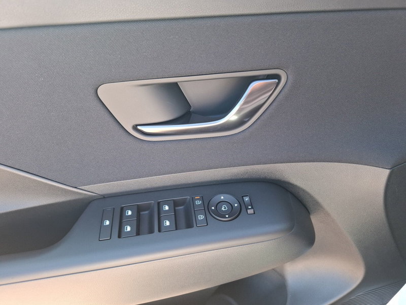 Hyundai Kona nuova a Latina (20)