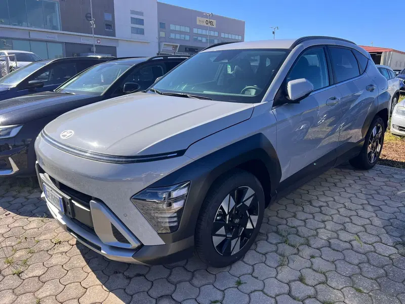 Hyundai Kona nuova a Reggio Calabria (4)