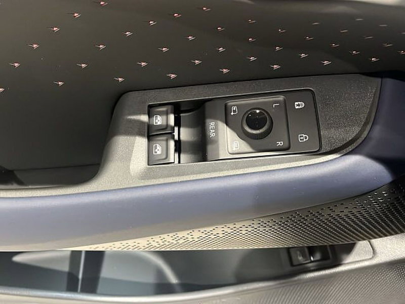 Cupra Tavascan nuova a Vicenza (15)