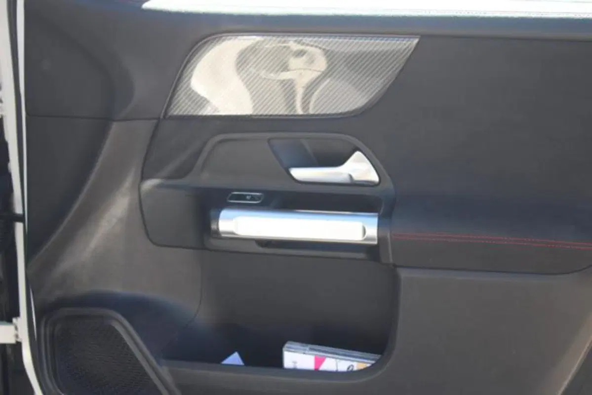 Mercedes-Benz GLB usata a Lecce (7)
