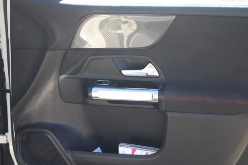 Mercedes-Benz GLB usata a Lecce (7)