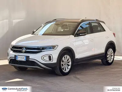 Volkswagen T-Roc 1.0 TSI Style del 2023 usata a Albano Laziale