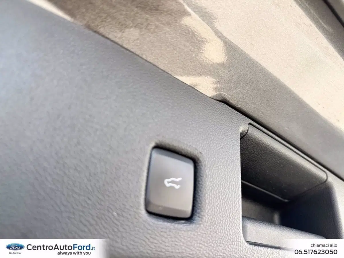 Ford Kuga usata a Roma (12)