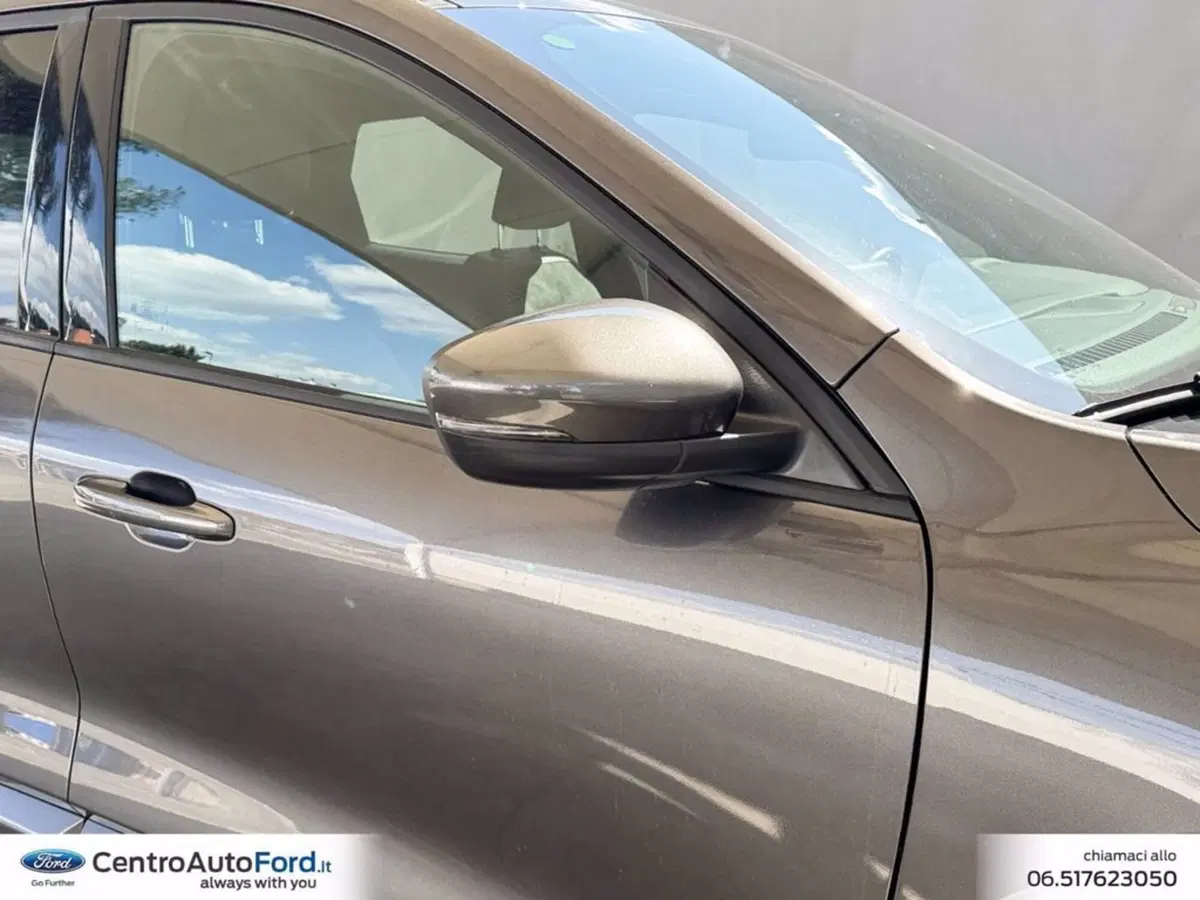 Ford Kuga usata a Roma (16)
