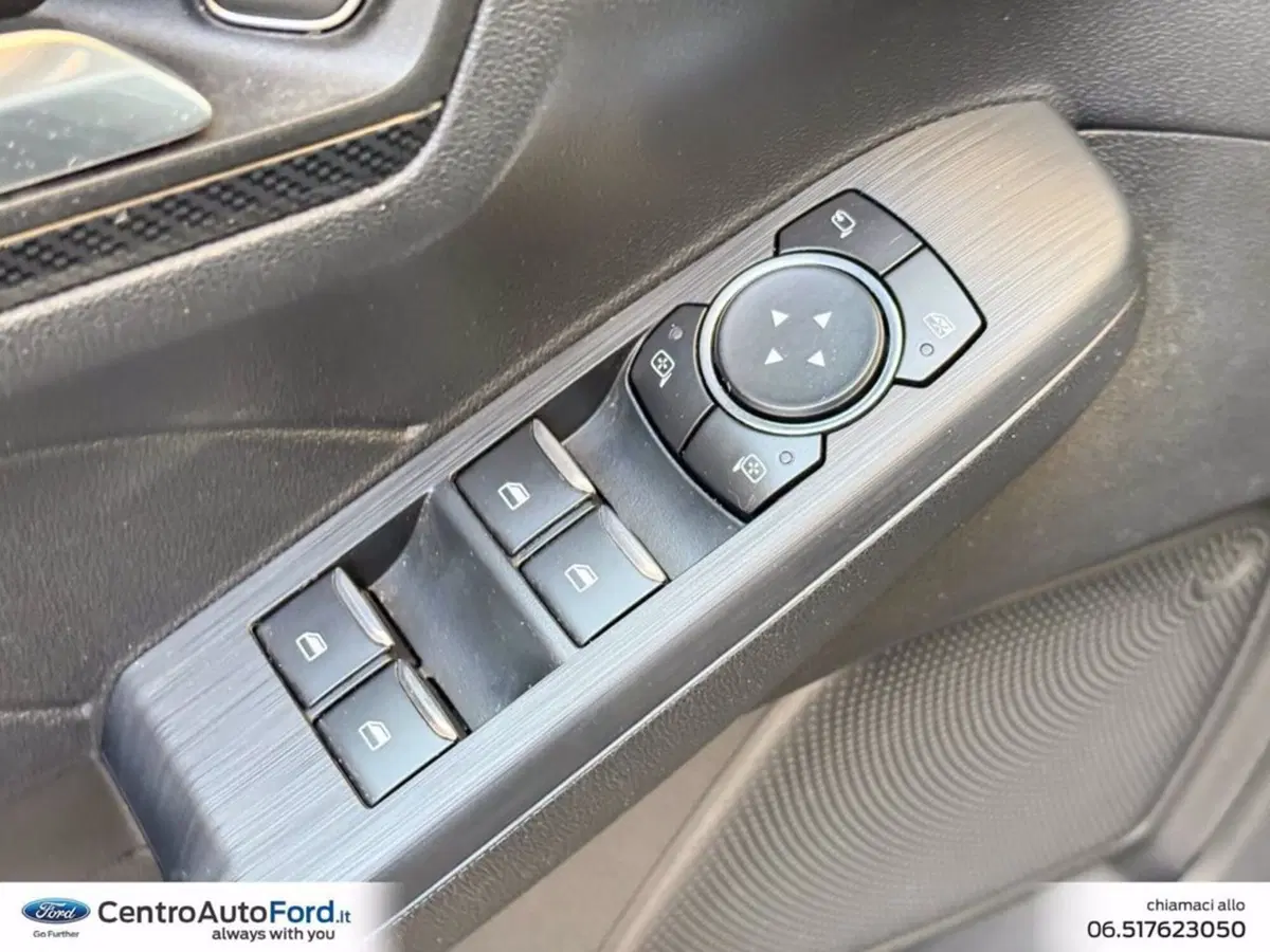 Ford Kuga usata a Roma (20)