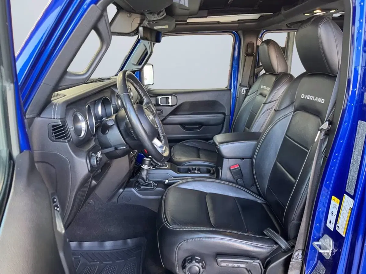 Jeep Wrangler Unlimited usata a Milano (10)