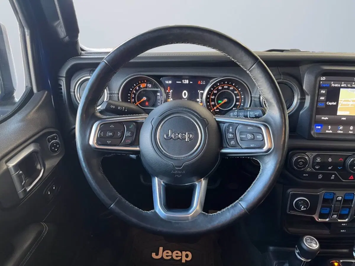 Jeep Wrangler Unlimited usata a Milano (13)