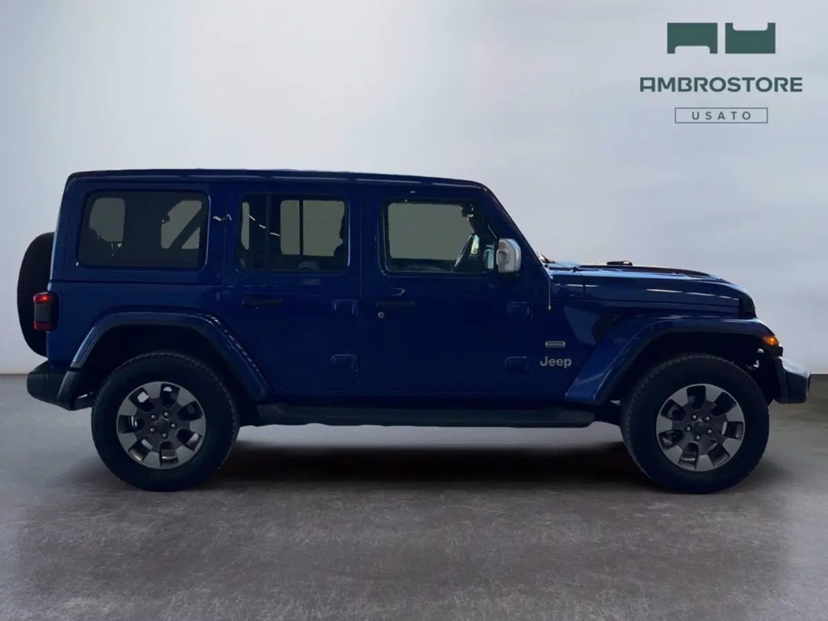 Jeep Wrangler Unlimited usata a Milano (6)