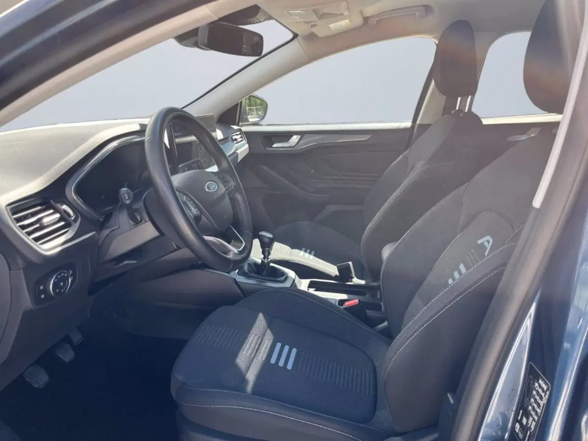 Ford Focus Station Wagon usata a Milano (10)