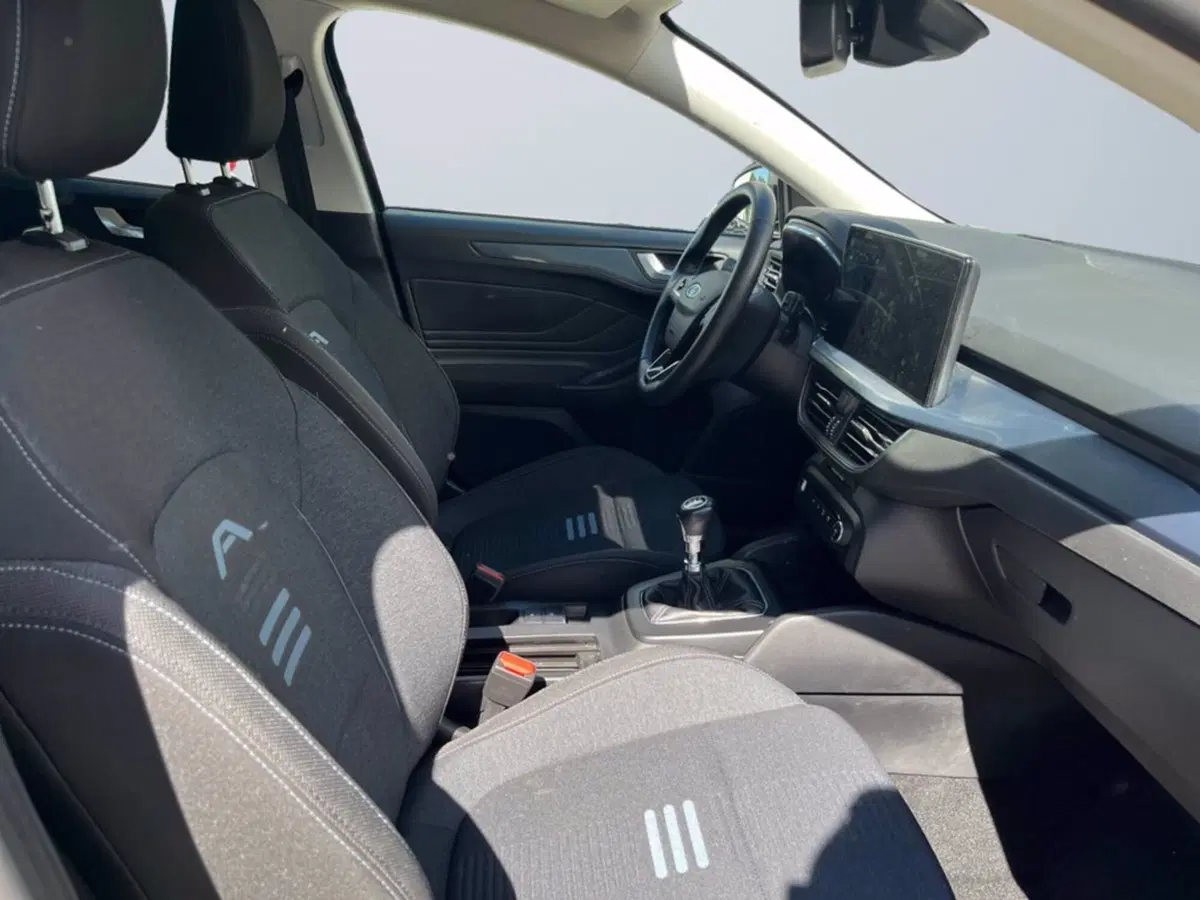 Ford Focus Station Wagon usata a Milano (15)