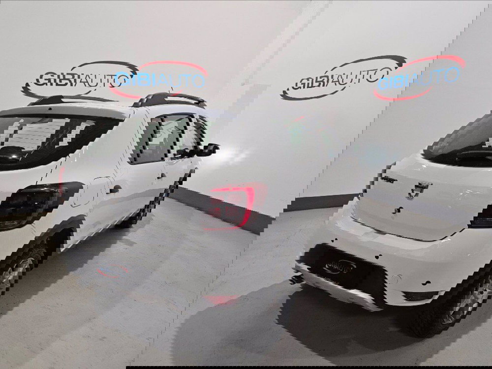 Dacia Sandero usata a Palermo (9)