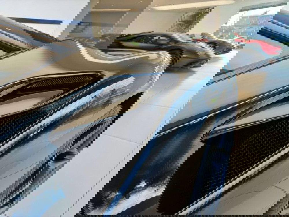 Ferrari F8 Coupé usata a Torino (10)