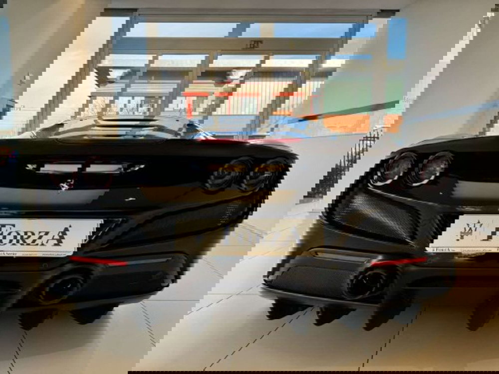 Ferrari F8 Coupé usata a Torino (14)