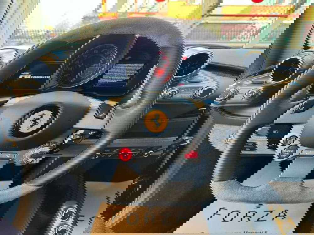 Ferrari F8 Coupé usata a Torino (7)