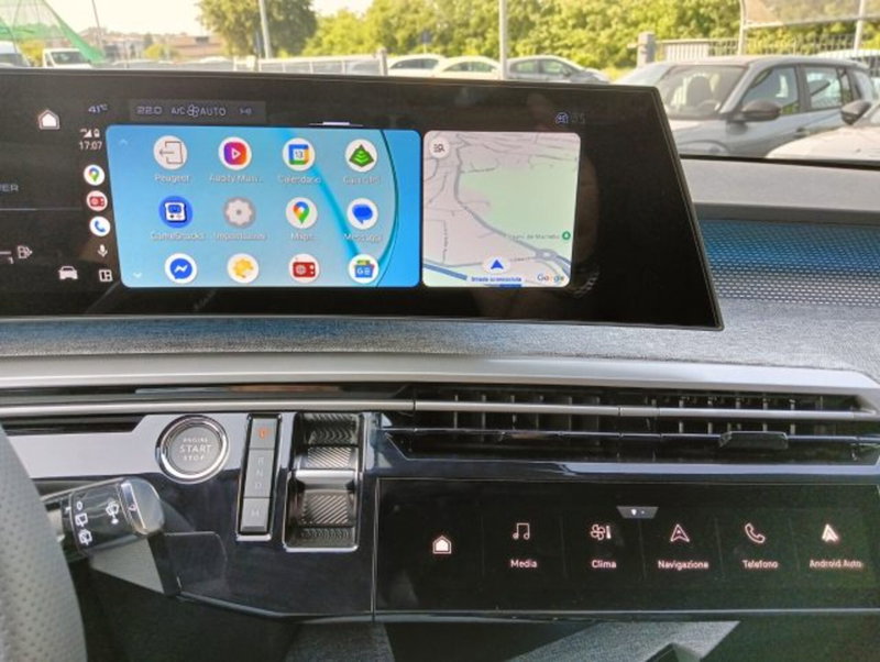 Peugeot 5008 nuova a Brescia (16)