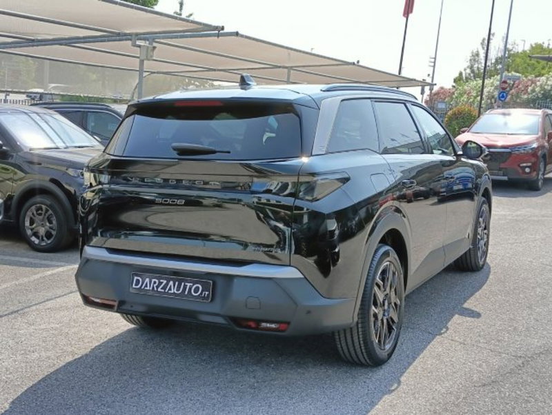 Peugeot 5008 nuova a Brescia (5)