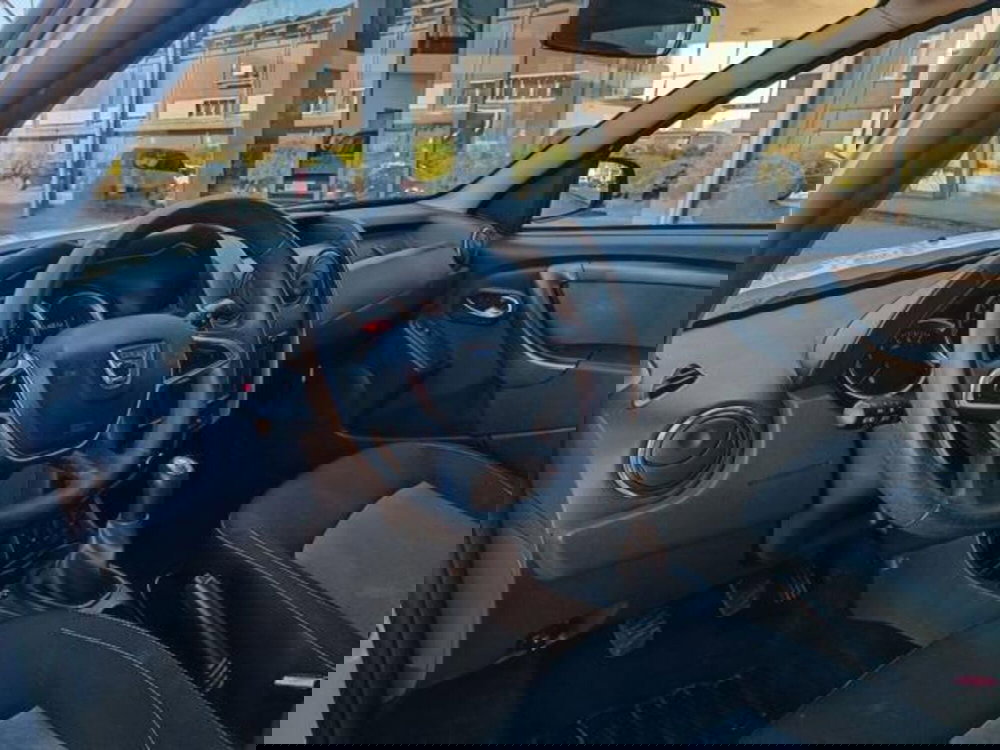 Dacia Duster usata a Pisa (7)