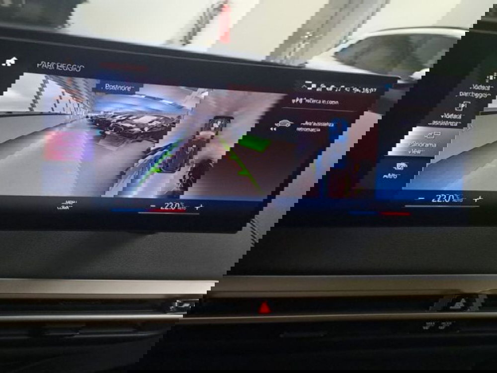 BMW iX usata a Verona (14)