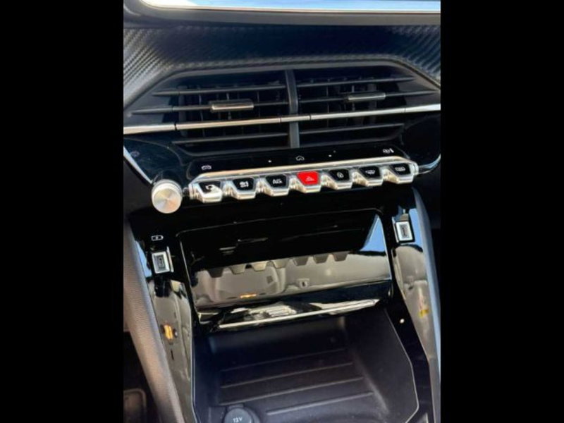 Peugeot 208 usata a Caltanissetta (10)