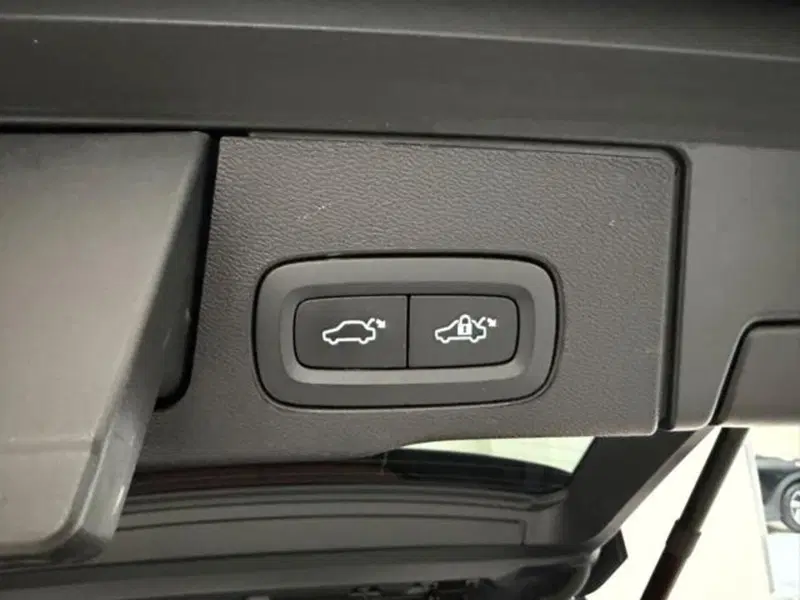 Volvo XC60 usata a Como (19)