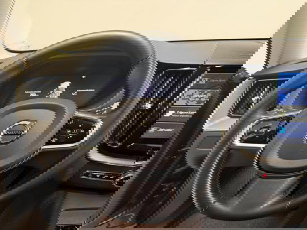 Volvo XC60 usata a Como (11)