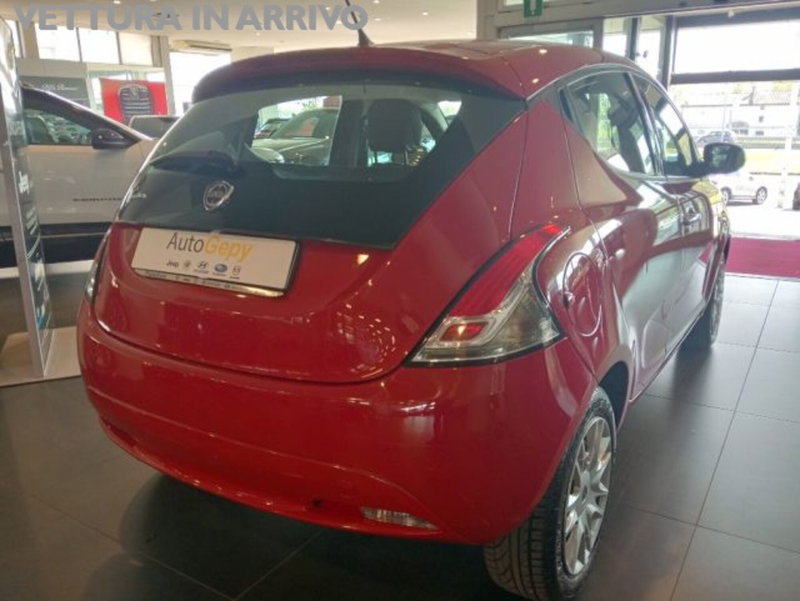 Lancia Ypsilon usata a Modena (3)