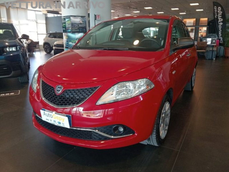 Lancia Ypsilon usata a Modena (6)
