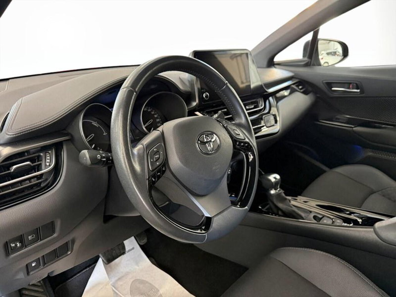 Toyota Toyota C-HR usata a Monza e Brianza (12)