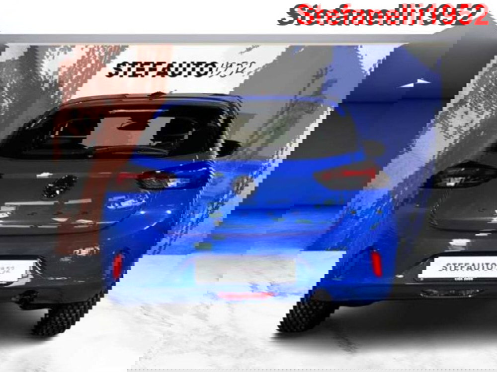 Opel Corsa nuova a Bologna (6)