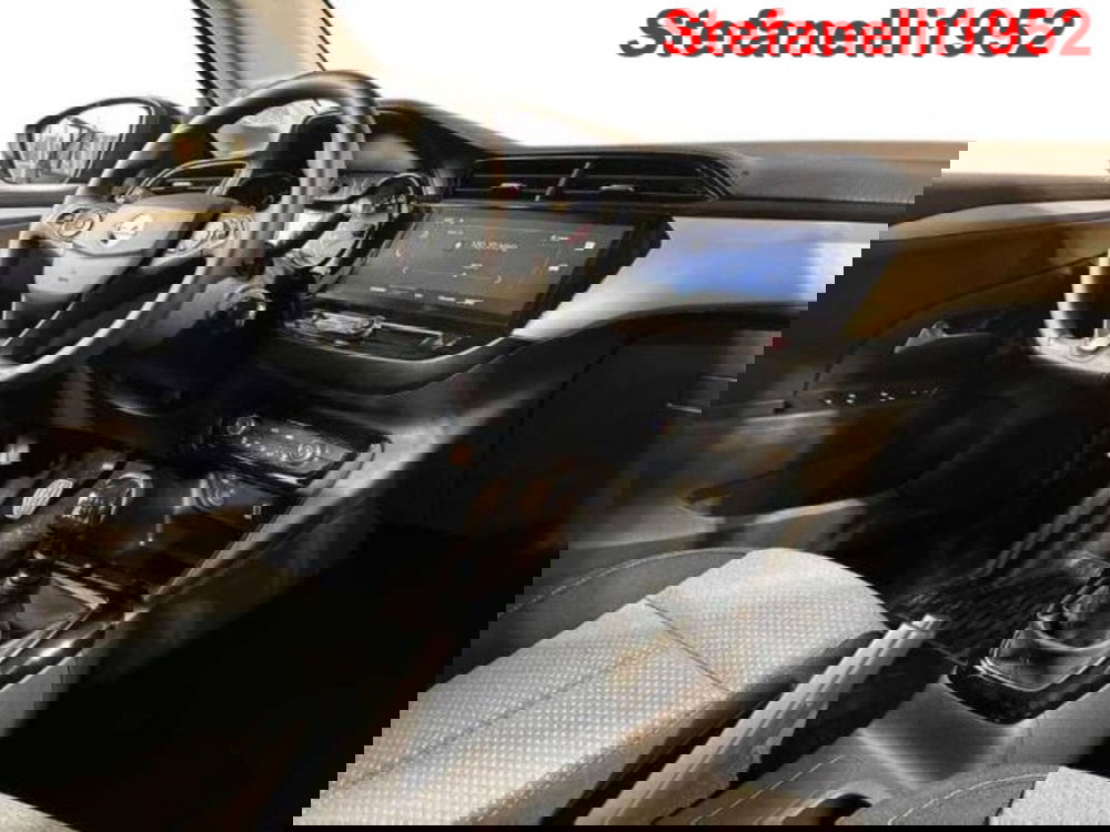 Opel Corsa nuova a Bologna (15)