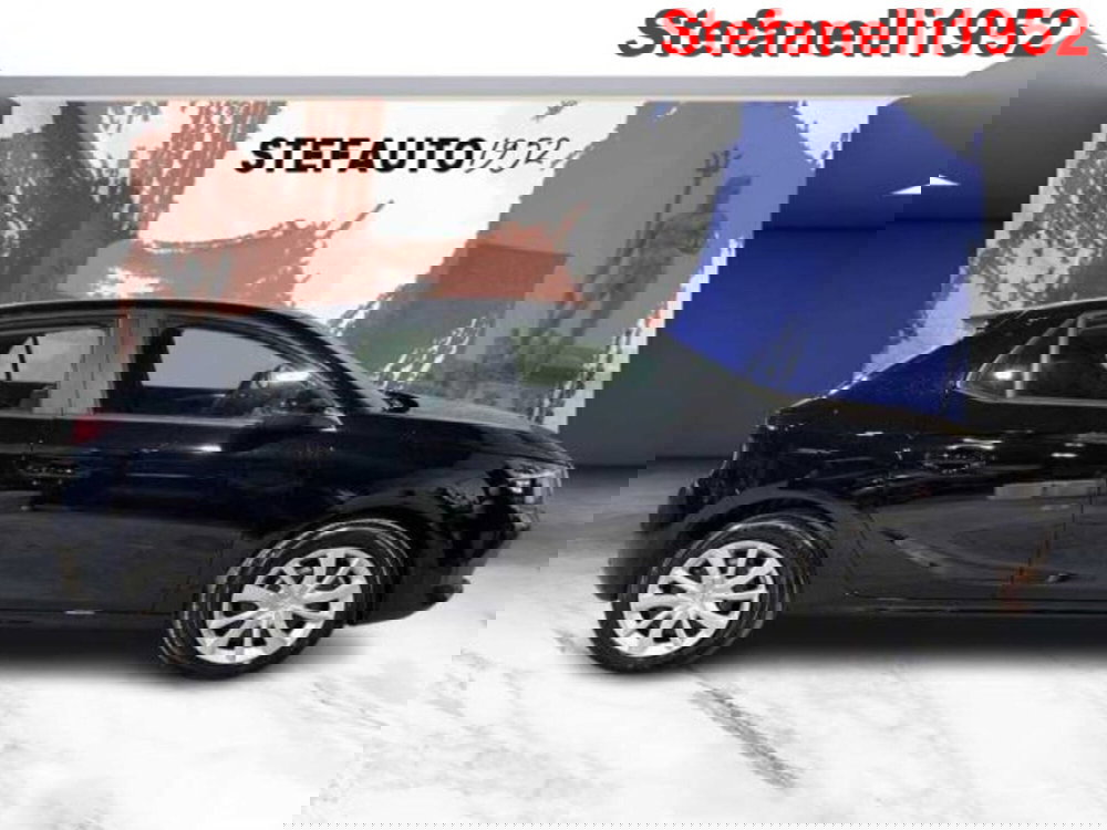 Opel Corsa nuova a Bologna (2)