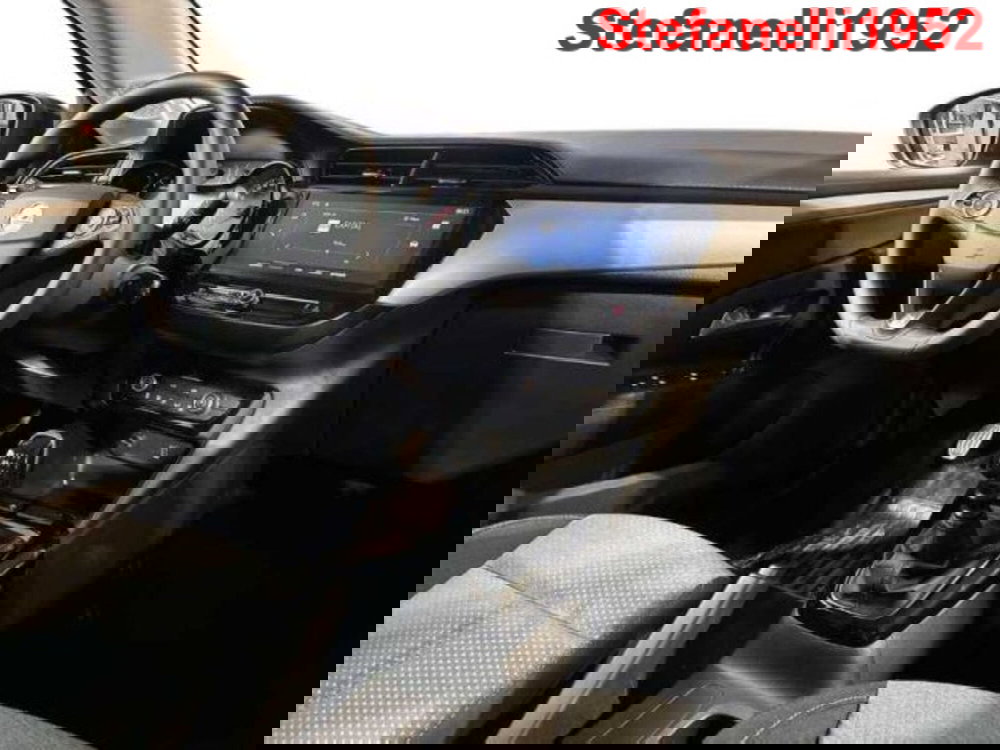 Opel Corsa nuova a Bologna (15)