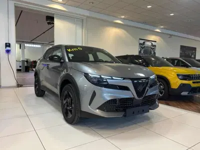 Alfa Romeo Junior 1.2 ibrida 145cv edct6 nuova a Vercelli