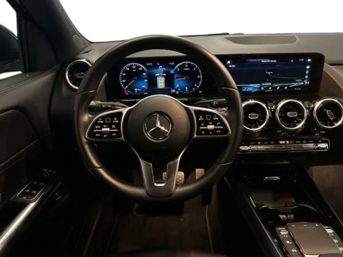 Mercedes-Benz GLA SUV usata a Avellino (11)