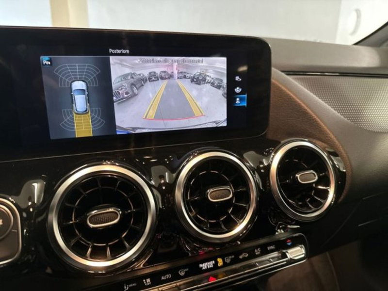 Mercedes-Benz GLA SUV usata a Avellino (14)