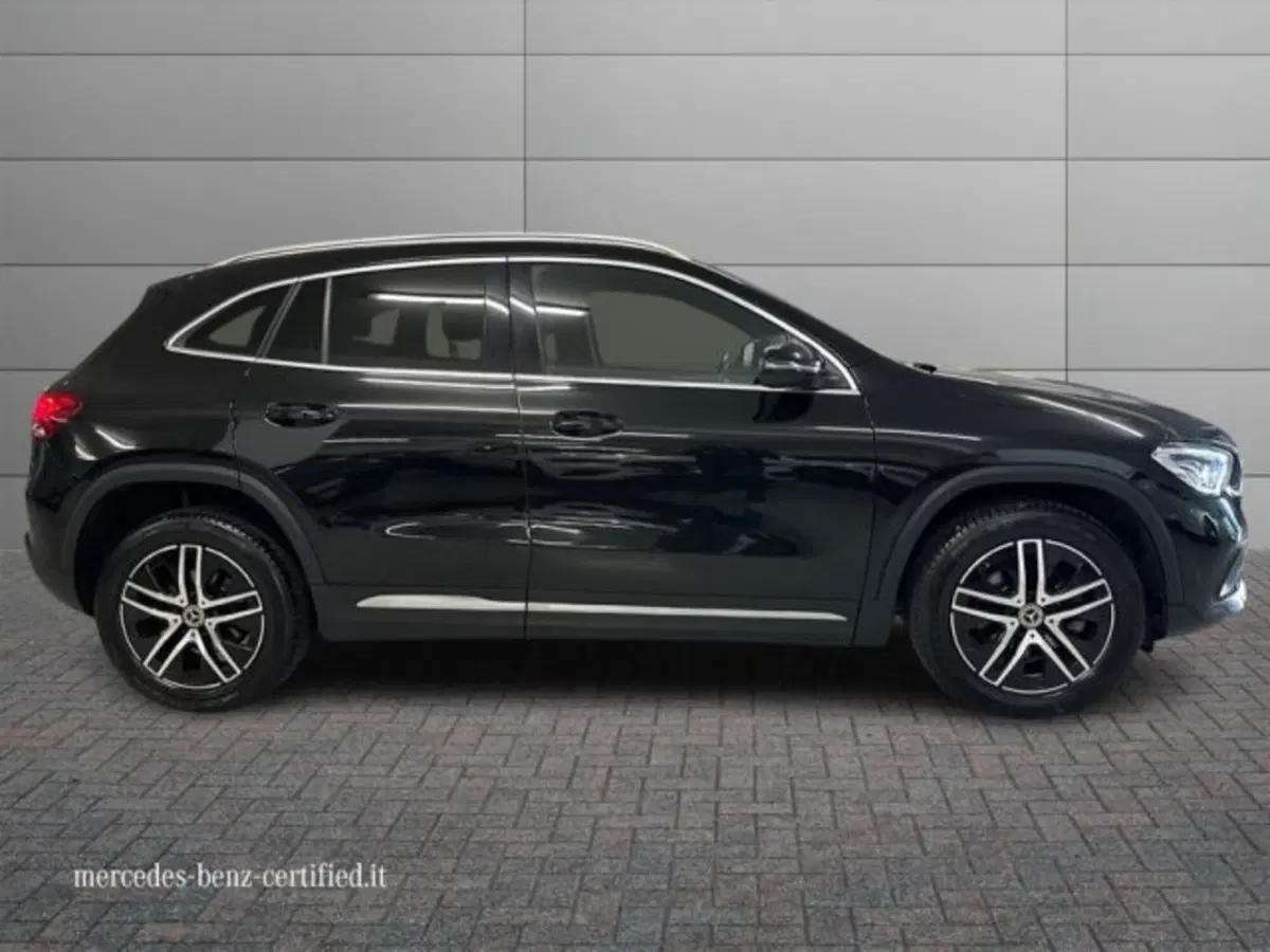 Mercedes-Benz GLA SUV usata a Avellino (5)