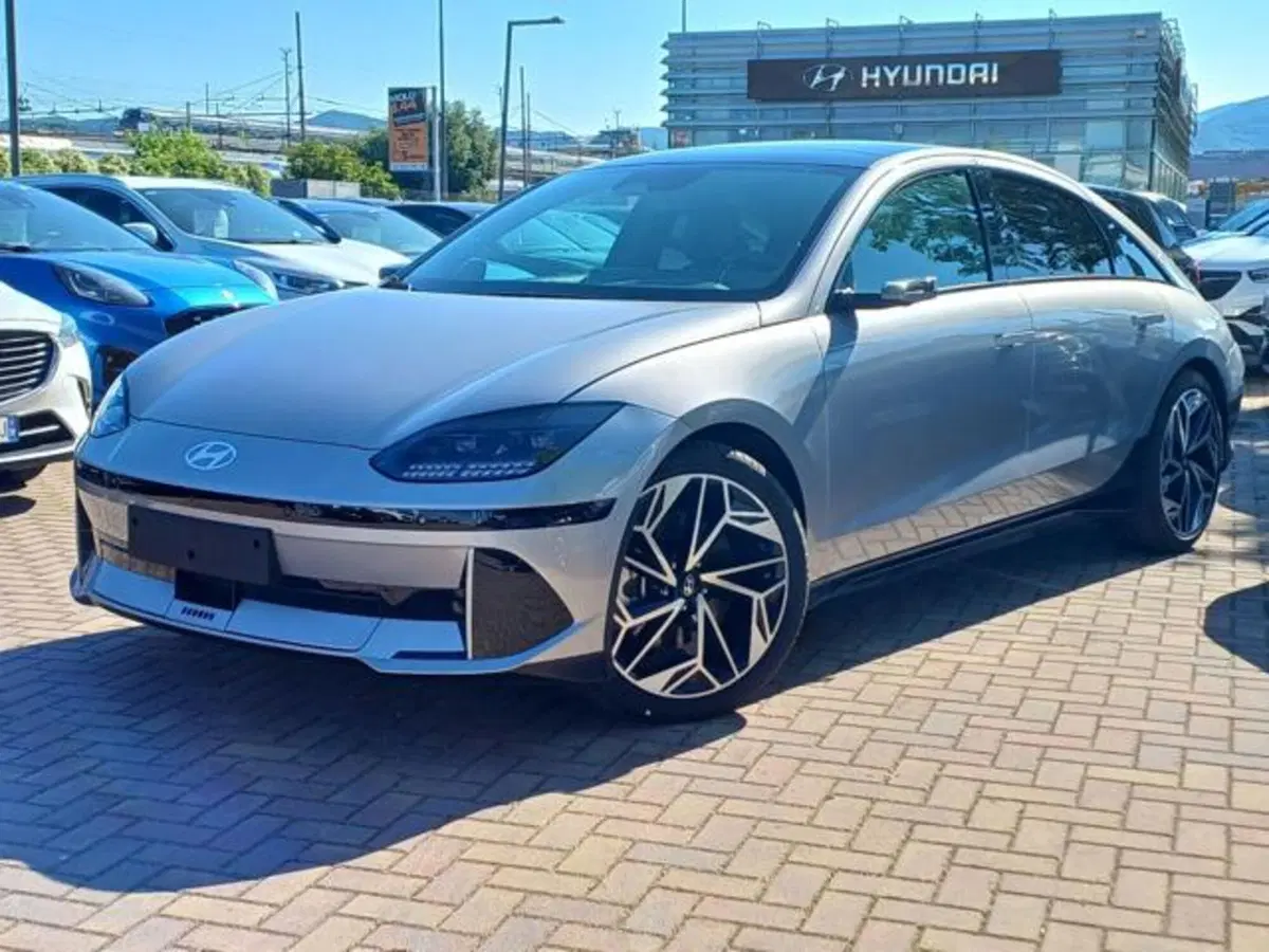 Hyundai Ioniq 5 nuova a Savona