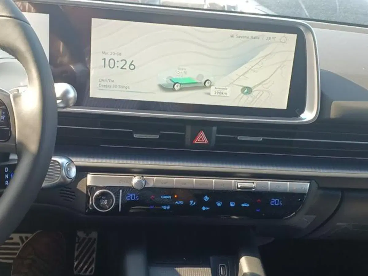 Hyundai Ioniq 5 nuova a Savona (11)