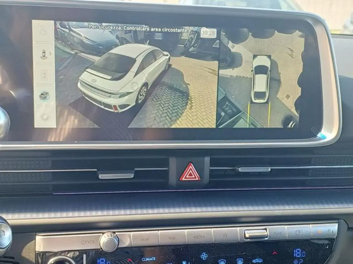 Hyundai Ioniq 5 nuova a Savona (12)