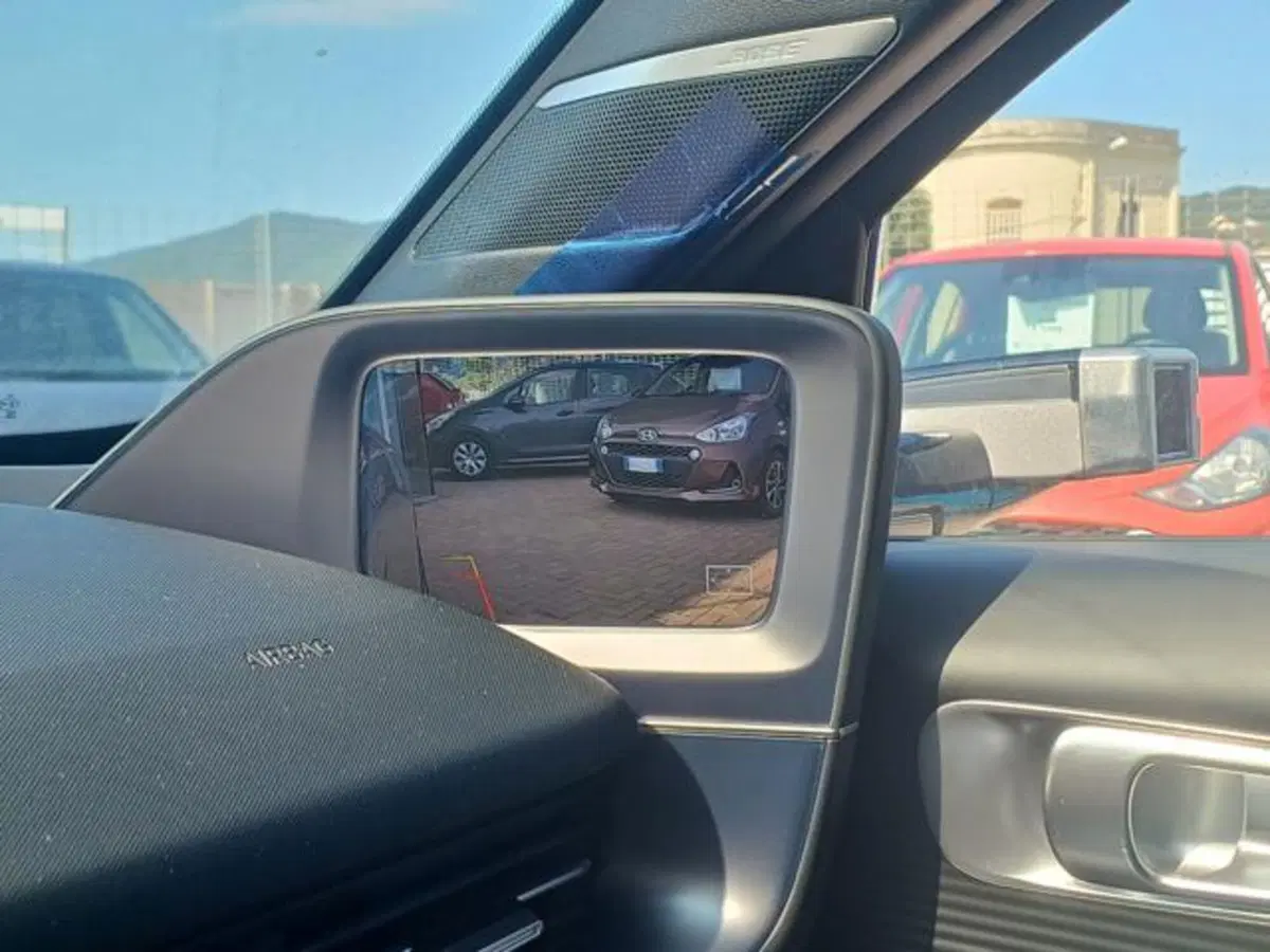 Hyundai Ioniq 5 nuova a Savona (13)