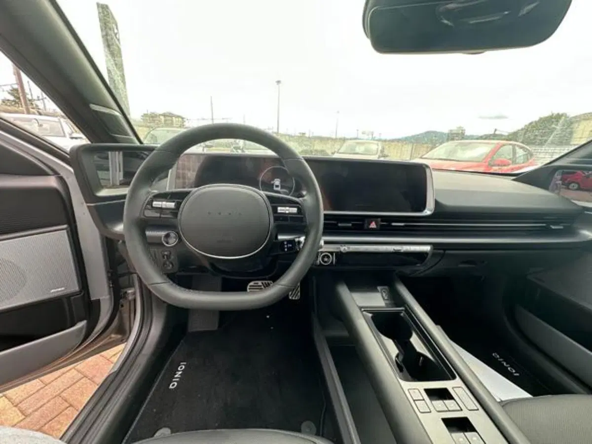 Hyundai Ioniq 5 nuova a Savona (19)